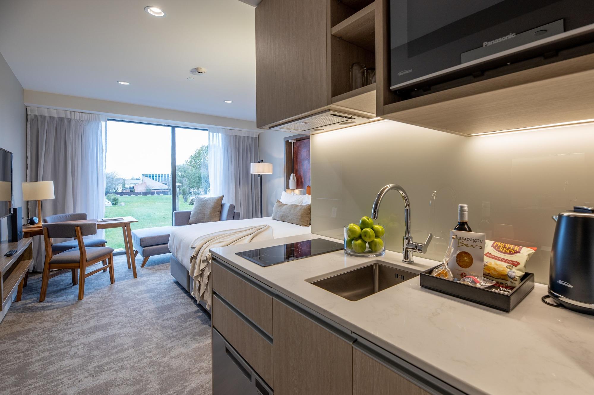 Sudima Christchurch City Εξωτερικό φωτογραφία A kitchen in a hotel room