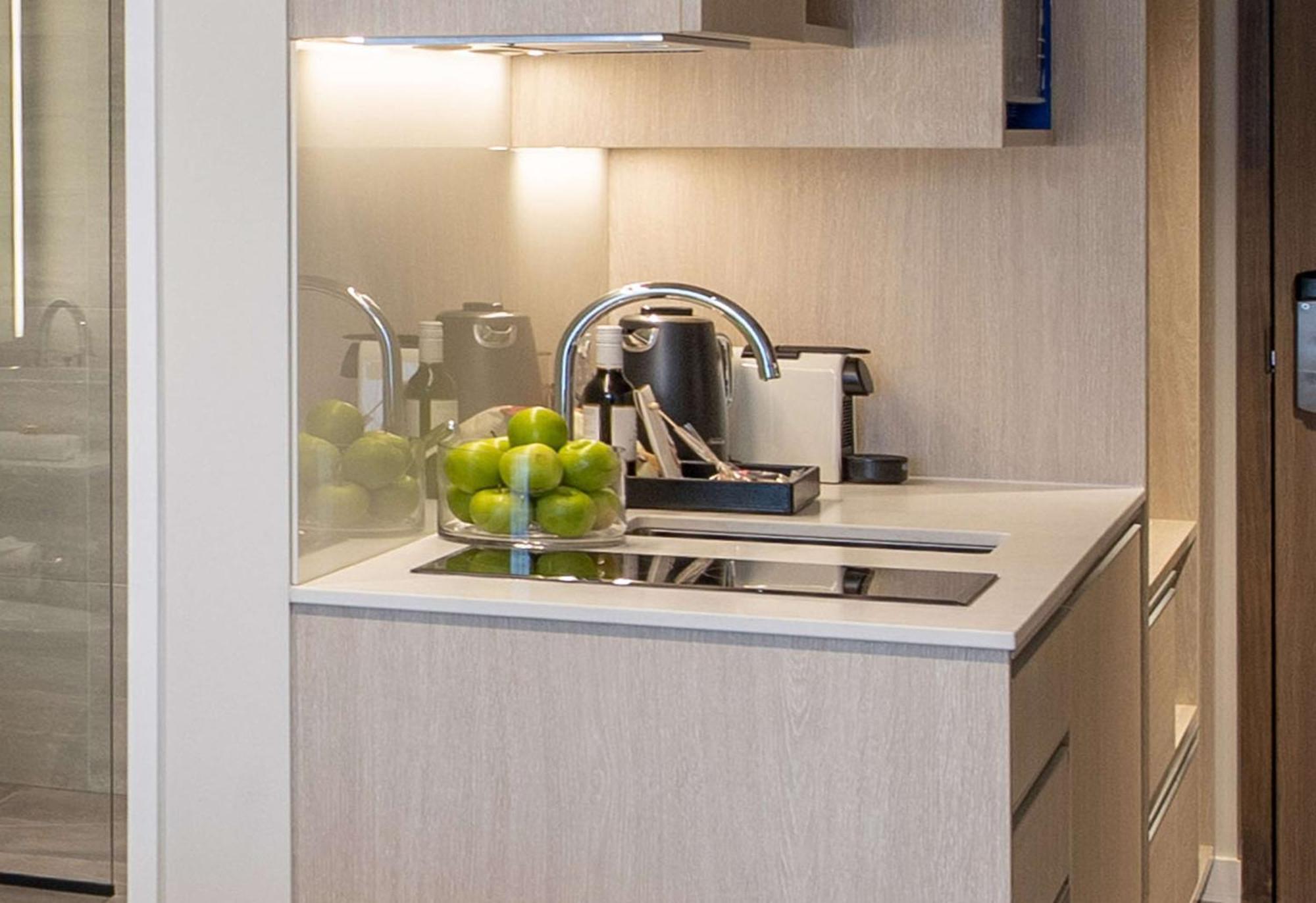 Sudima Christchurch City Εξωτερικό φωτογραφία A kitchen in a serviced apartment